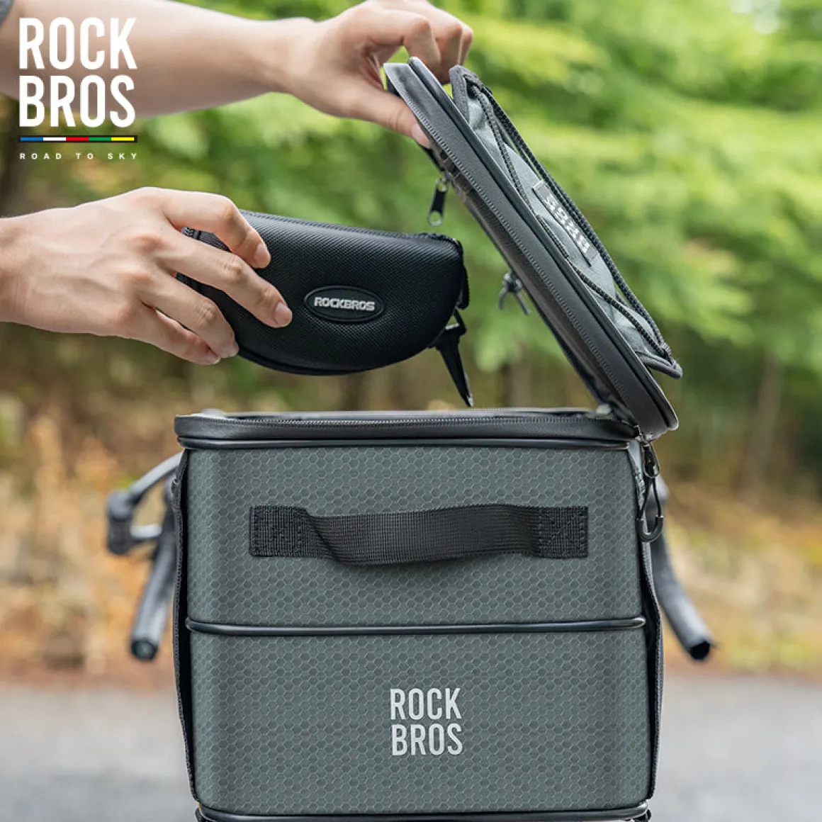 ROCKBROS Road to Sky Foldable Trunk Bag – 16.8L Expandable Bike Rack Bag