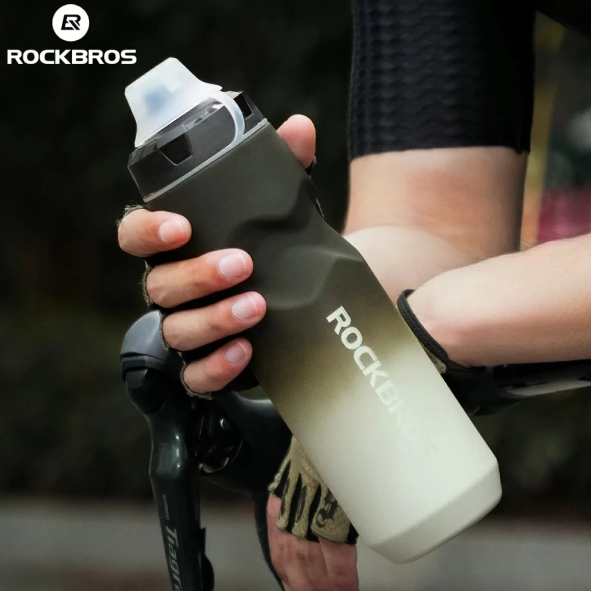 Skin-Feeling Bike Bottle with Pull-Top Lid – Lightweight Leakproof 600/750ml
